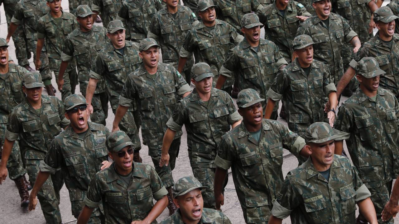 Militares