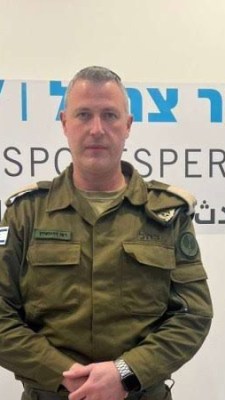 Major Rafael Rosenshein, porta-voz das Forças de Defesa de Israel (FDI)