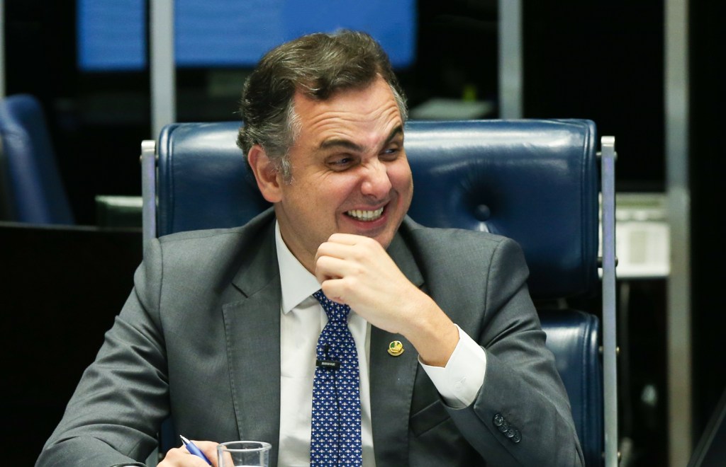 AQUI, NÃO - Pacheco, presidente do Senado: MP anulada e devolvida