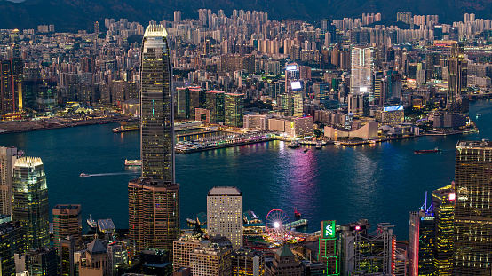 Vista aérea de Hong Kong, classificada como a cidade menos acessível do mundo pelo relatório anual da Demographic International Housing Affordableability.