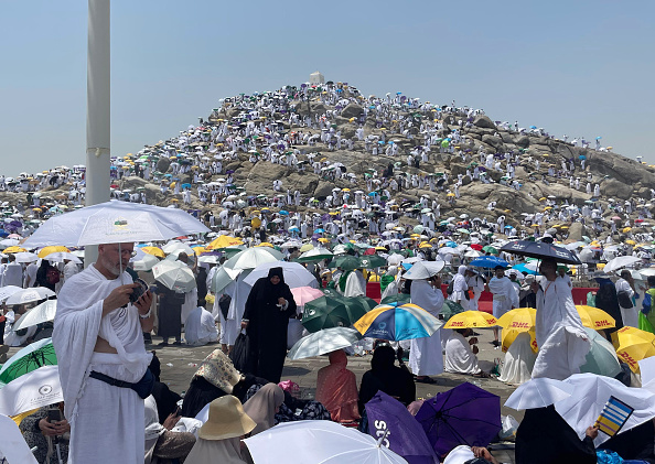 Muçulmanos durante a peregrinação anual do Haji em Meca, Arábia Saudita. 15/06/2024