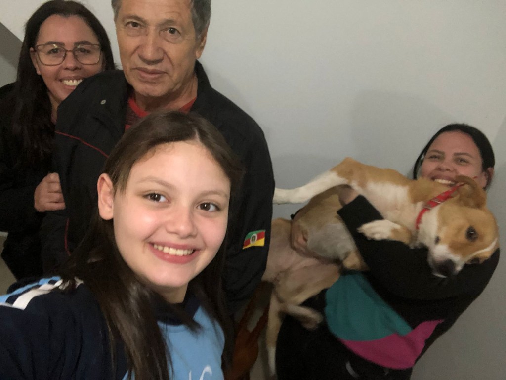 PRINCESA: Família foi até a cidade de Canoas ao encontro da cachorra