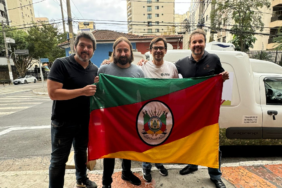 Orgnizadores do movimento "Produtores Gaúchos Unidos" levaram produtos de carro para jantares beneficentes em São Paulo