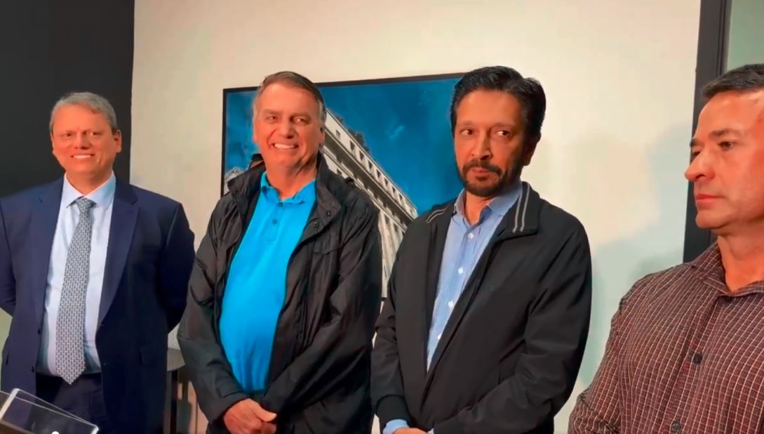 Tarcísio, Bolsonaro, Nunes e Mello Araújo, após reunião: anúncio da vice fica para o futuro