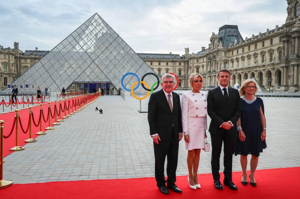 OLY-PARIS-2024-IOC-POLITICS-DIPLOMACY wewew