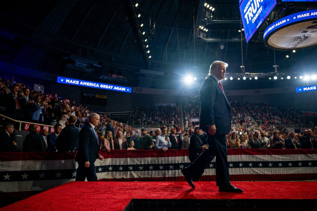 Donald Trump em primeiro comício após desistência de Joe Biden da corrida à Casa Branca