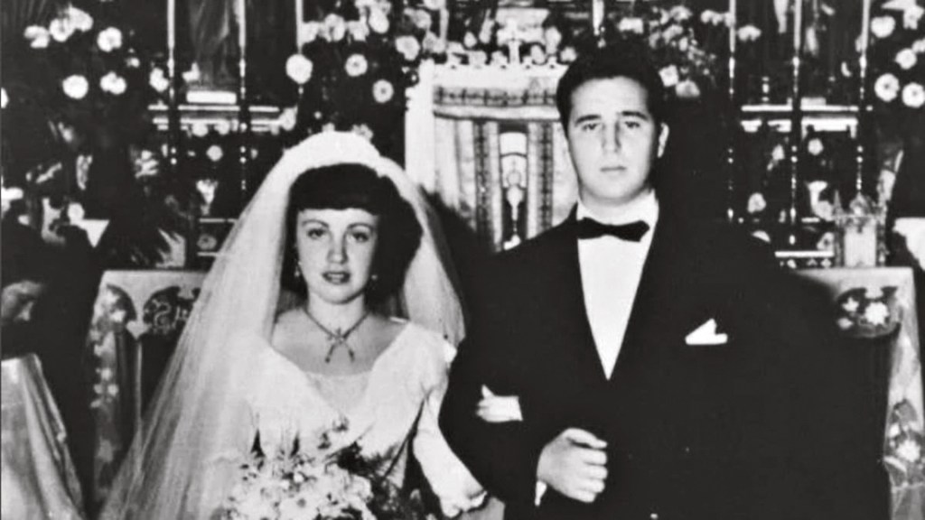 BREVE UNIÃO - Mirta com o ainda imberbe Fidel: casamento de véu e grinalda