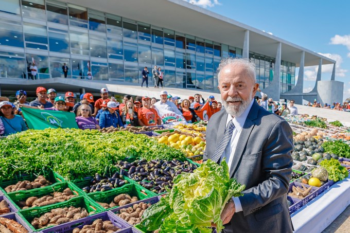 O presidente da República, Luiz Inácio Lula da Silva, durante o lançamento do Plano Safra da Agricultura Familiar 2024/2025, na Praça dos Três Poderes, em Brasília