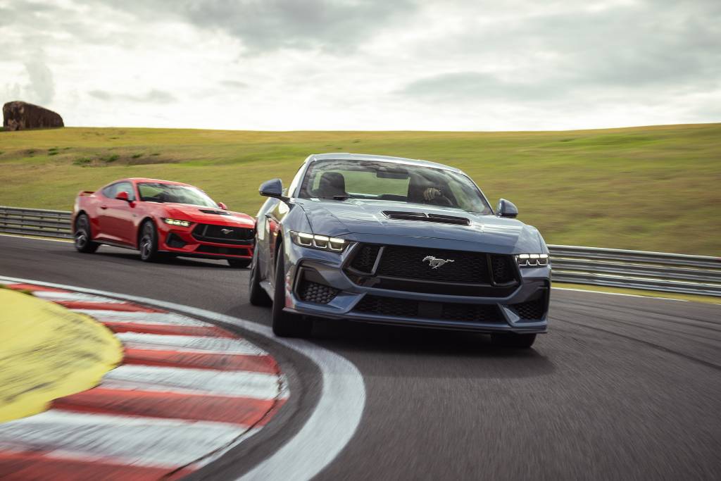 Na rua, na estrada, na pista: testamos o Mustang em condições diversas