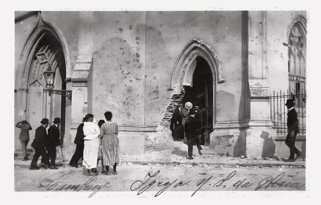 _mesma-imagem-ref–_–IGREJA-GLORIA-a.jpg MARCAS - Igreja da Glória, no bairro do Cambuci, atacada por tropas federais: investidas contra os rebeldes deixaram cicatrizes por toda a cidade