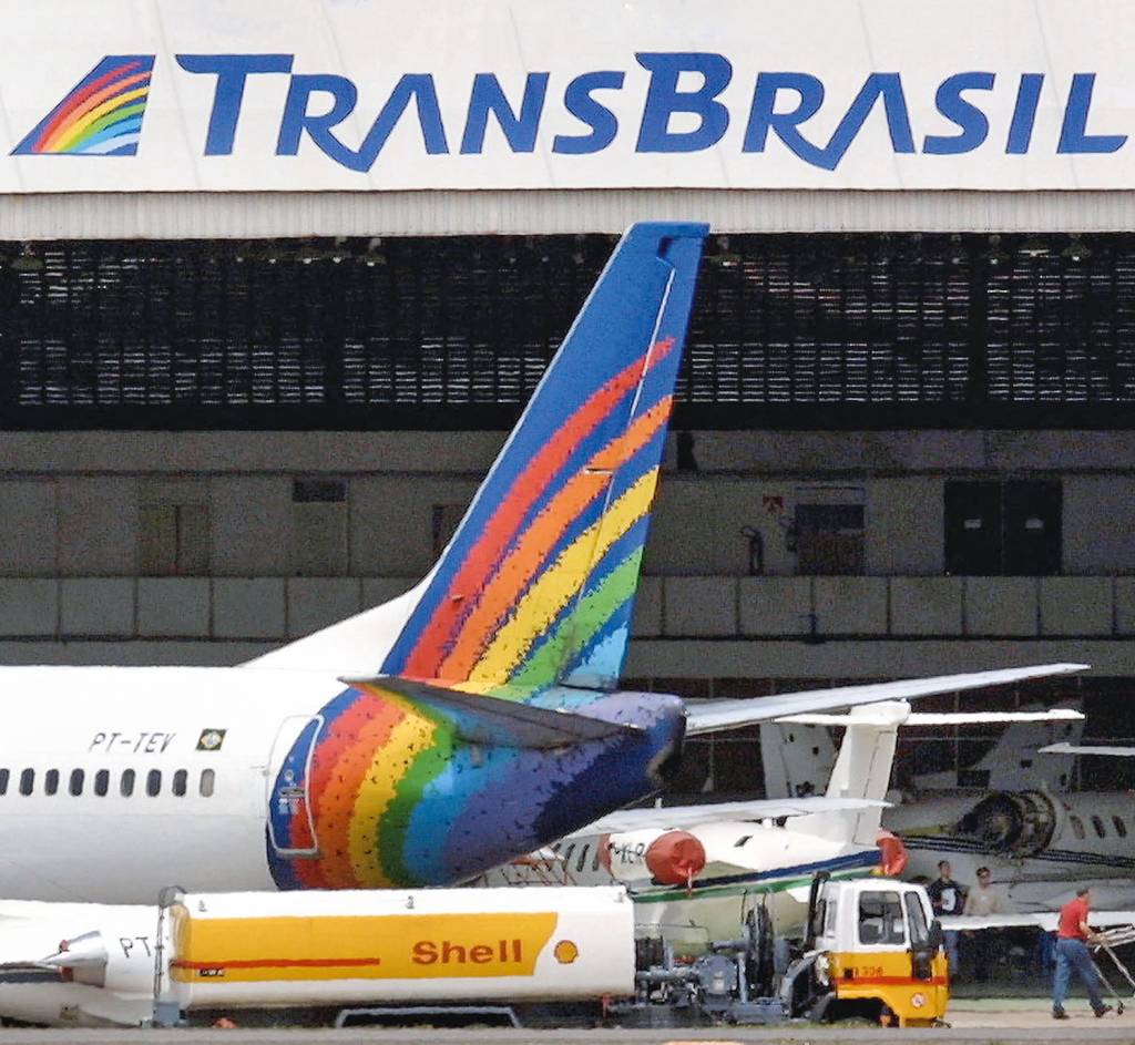 000_APW2001120524315.jpg ABATIDA - Transbrasil: a empresa sucumbiu à abertura do mercado nacional