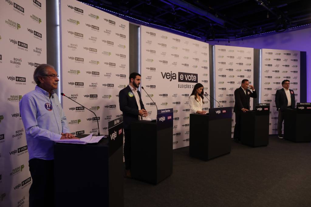 Guarulhos: confronto de gestões e aposta em padrinhos marcam debate VEJA