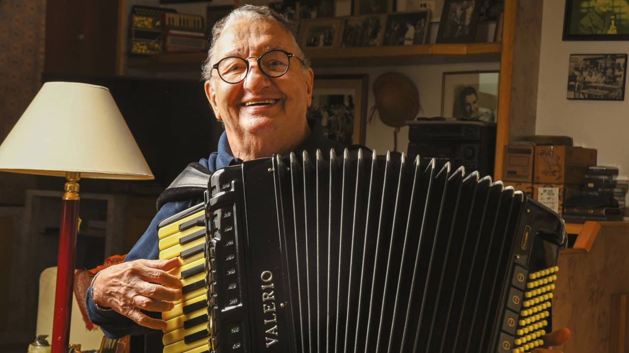 CARISMA - Caçulinha: ouvido absoluto o levou a dominar vários instrumentos