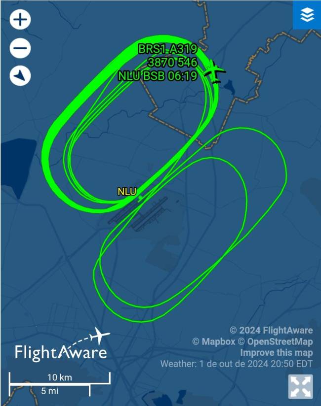 Imagem de radar mostra o avião em que estava o presidente Lula rondando aeroporto da Cidade do México, nesta terça-feira