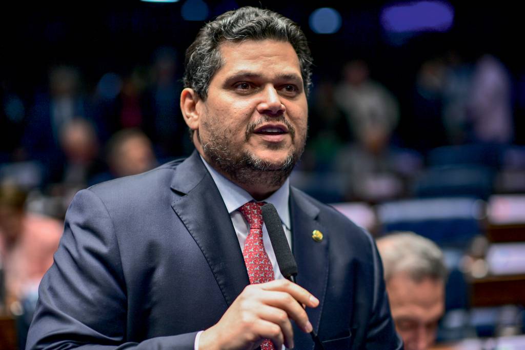 Plenário do Senado FAVORITO - Davi Alcolumbre: projeto ambicioso inclui eleição e reeleição