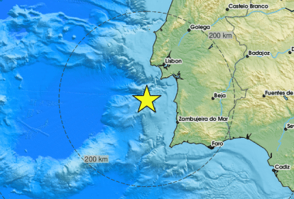 O terremoto atingiu águas 7,7 km a sudeste da capital, Lisboa, e 74 km a sudoeste de Setúbal. -