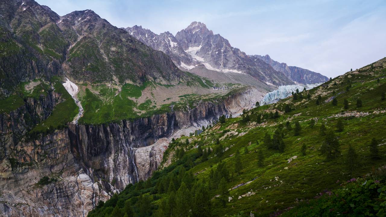 MUDANÇA - Argentière, na França: a região nos Alpes perdeu enorme quantidade de gelo