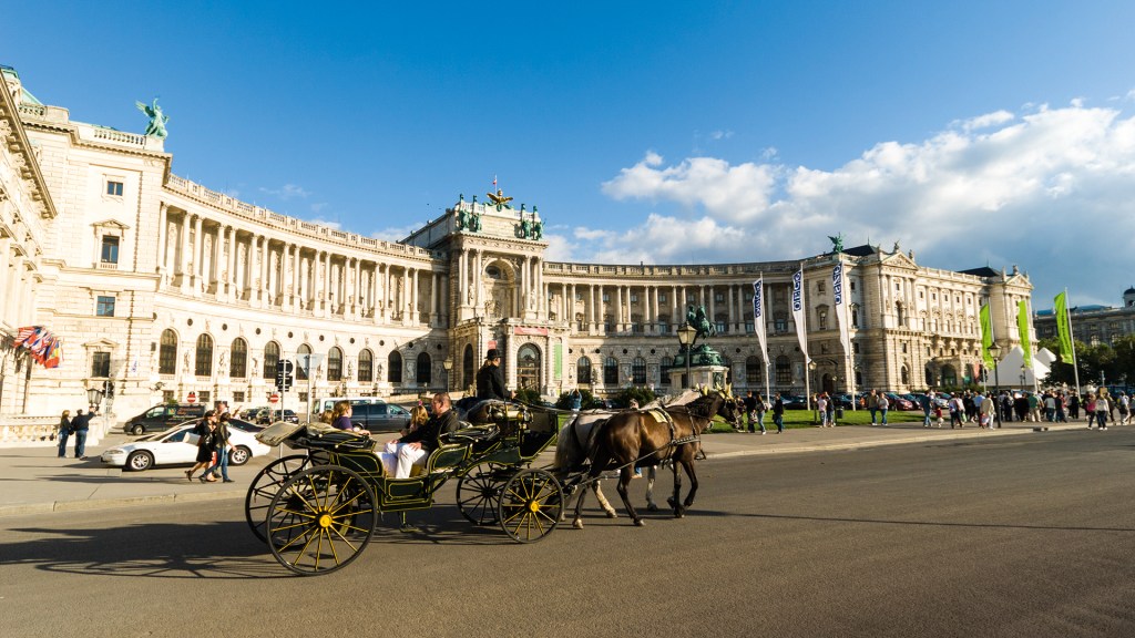 CALMA E BELEZA - Palácio imperial em Viena: lições do passado bem aproveitadas e aperfeiçoadas no presente