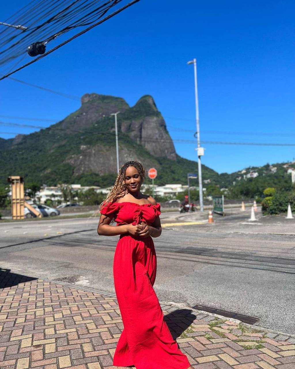 RebecaAndrade Vestidos confortáveis e coloridos: escolhas fashion no Rio de Janeiro