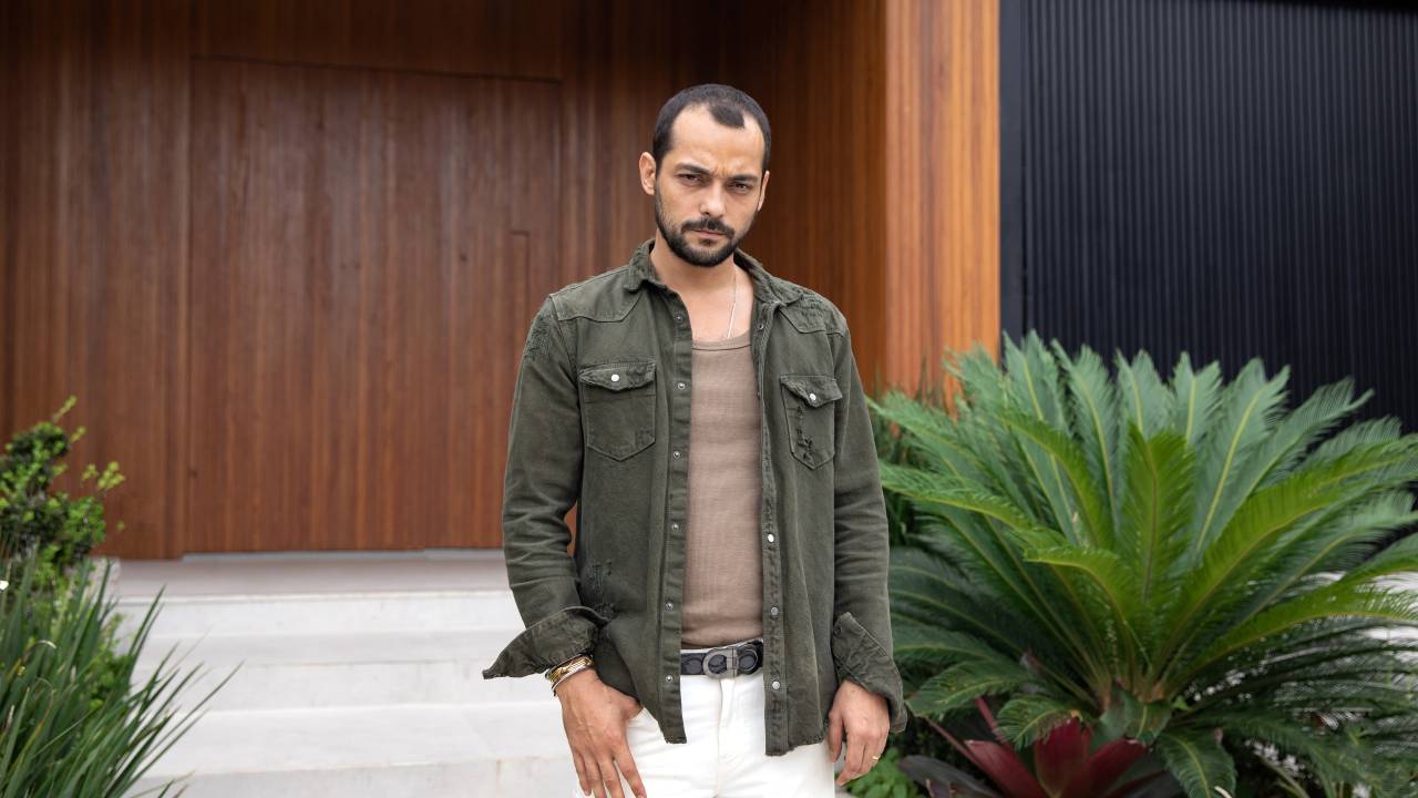 Sérgio (Eduardo Sterblitch) -