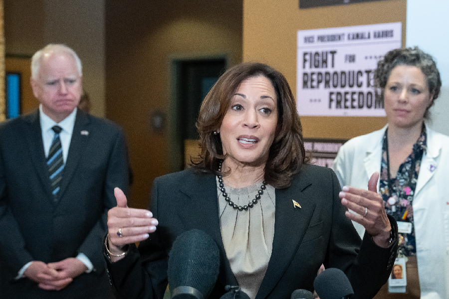 Kamala Harris e Tim Walz