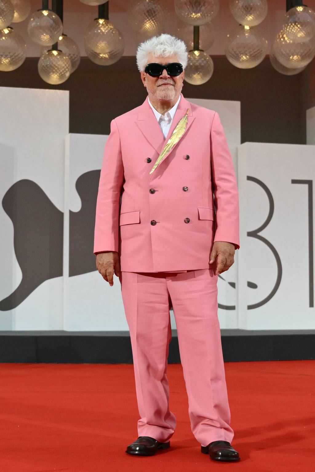ITALY-CINEMA-VENICE-FILM-FESTIVAL-MOSTRA Cor-de-rosa: Pedro Almodóvar de Loewe