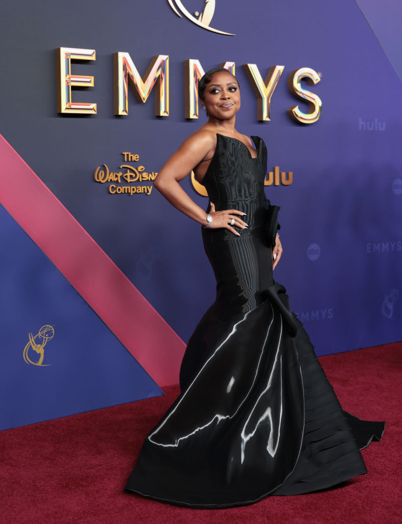Quinta Brunson apostou em um longo preto estilo sereia de Georges Chakra