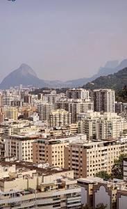 Céu poluído no Rio de Janeiro na segunda-feira, 9 de setembro