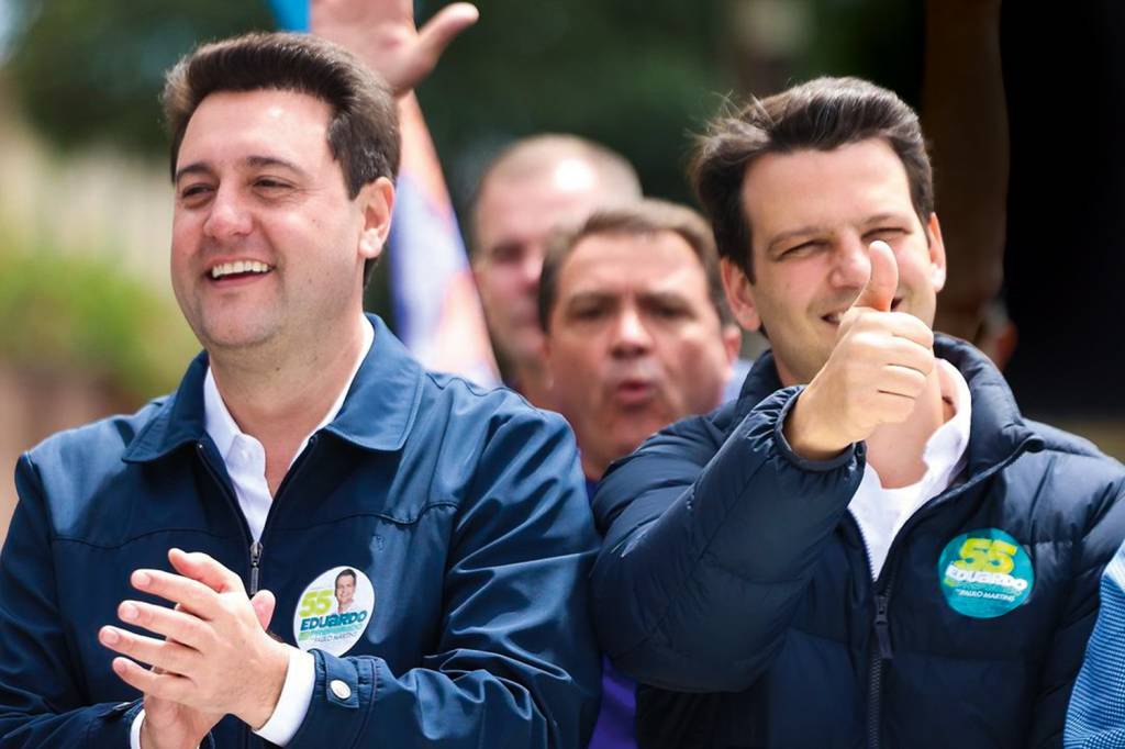 1D-(2)—5787866978.jpg SURPRESA - Ratinho Jr. e Pimentel: gestões bem aprovadas contra a outsider Cristina Graeml