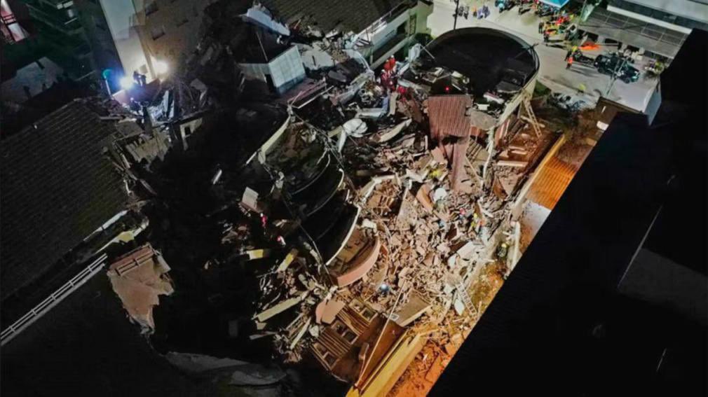 Bombeiros, paramédicos e policiais foram enviados ao Hotel Dubrovnik para operações de resgate. 29/10/2024 -