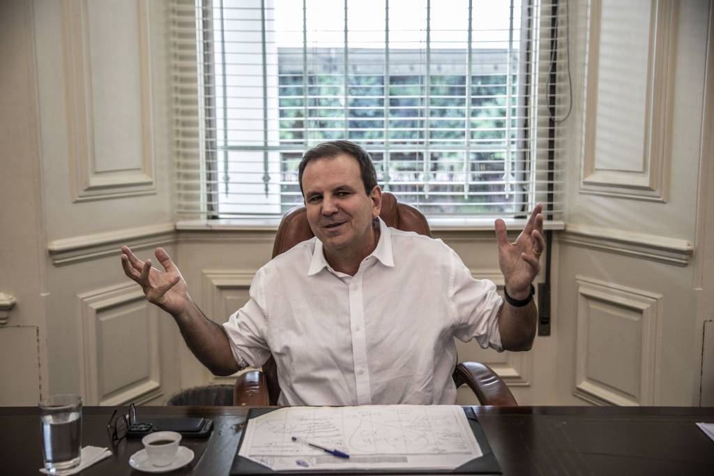 Na frente de Roberto Medina, Eduardo Paes diz que The Town é ‘evento de quinta’