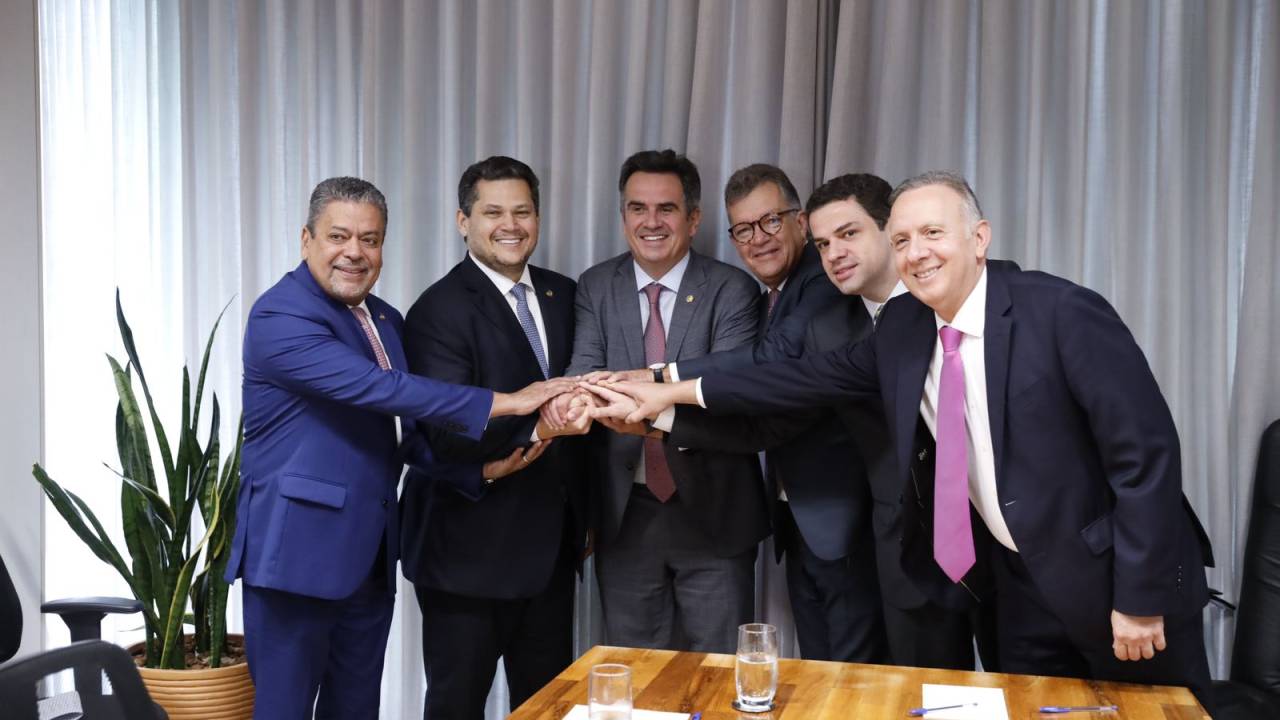 Dr. Hiran, Davi Alcolumbre, Ciro Nogueira, Laércio Oliveira, Castellar Neto e Aguinaldo Ribeiro na sede do PP em Brasília