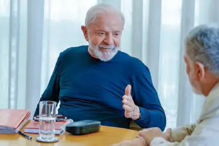 Médicos liberam Lula para voltar à rotina após novos exames