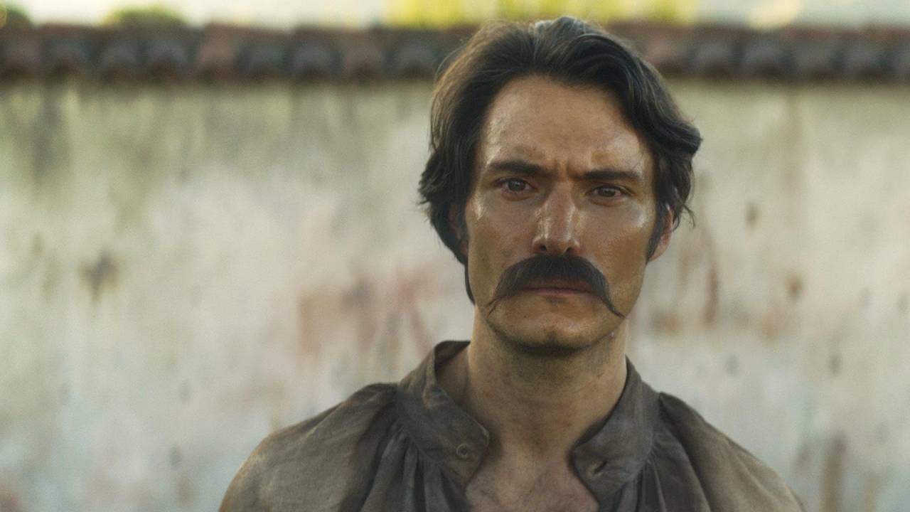O ator Claudio Cataño em 'Cem Anos de Solidão'