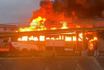 Ônibus do Cruzeiro incendiado: emboscada palmeirense