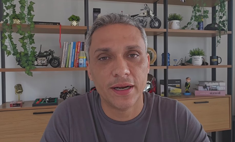 PF indicia Gustavo Gayer por desvio de cota parlamentar