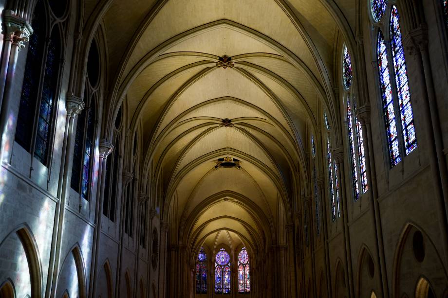 Teto da catedral de Notre-Dame de Paris reformado após incêndio em 2019. 29/11/2024