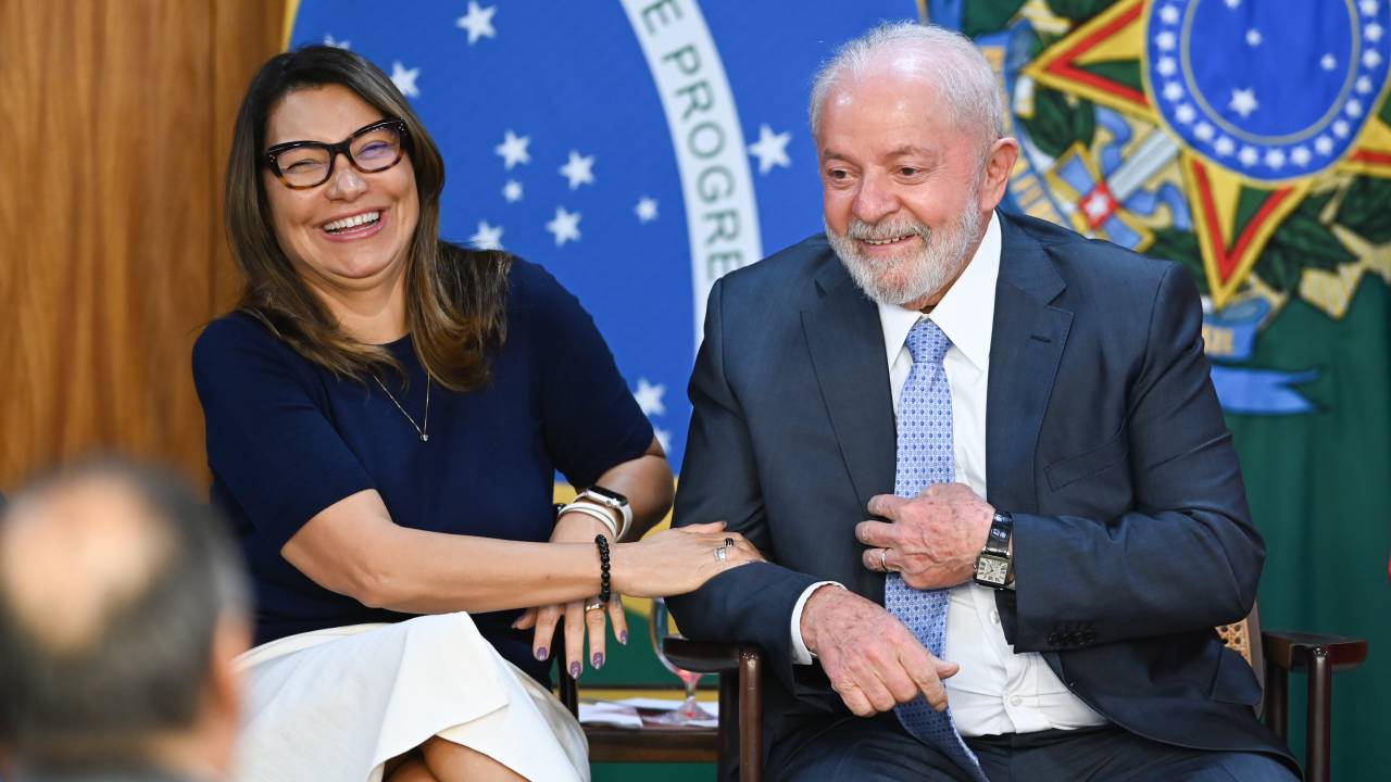 O presidente Luiz Inácio Lula da Silva ao lado da primeira-dama Janja da Silva. 31/10/2024