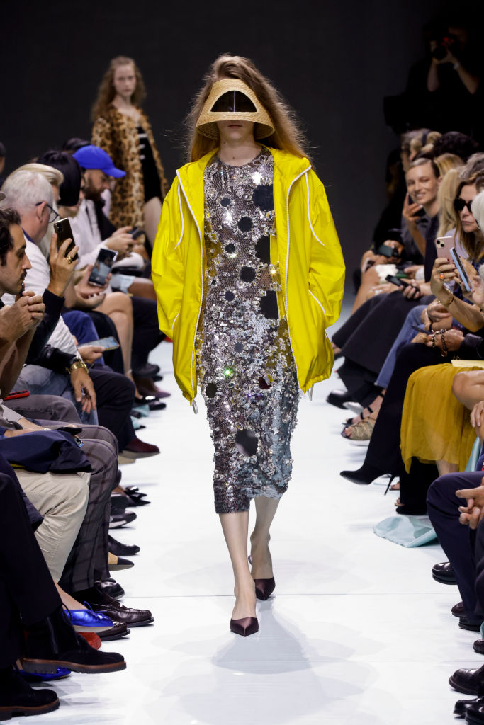 MFW: The Prada Fashion Show at Milan Fashion Week. Prada primavera/verão 2025