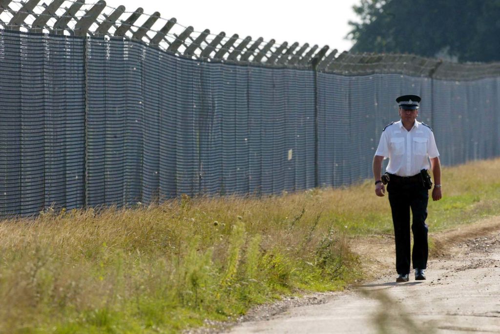 Forças dos EUA avistam drones suspeitos sobre suas bases militares na Inglaterra