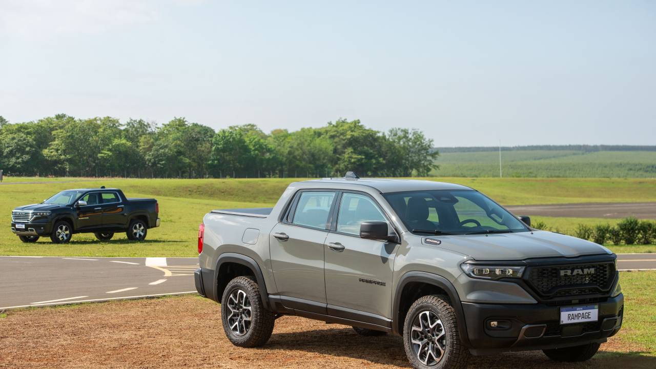 Rampage Rebel ganha novo motor diesel. Na terra, encara obstáculos off-road com facilidade