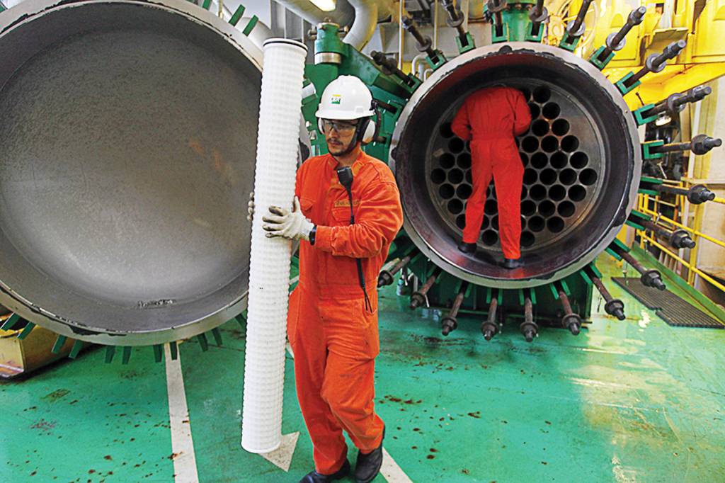 SPC414631 Plataforma de produção de petróleo: o gás natural pode ser um combustível de transição