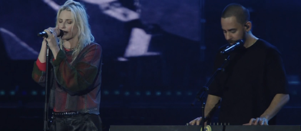 Emily Armstrong e Mike Shinoda no show do Linkin Park no Allianz Parque, em São Paulo (15/11/2024)