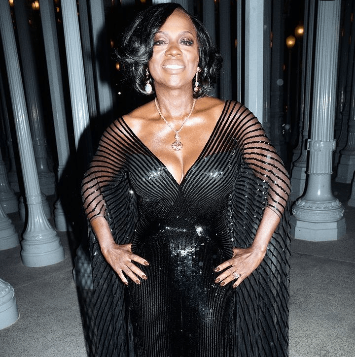 Screenshot_20241104-174224~2 Viola Davis apostou no preto para o LACMA Arte+Filme Gala