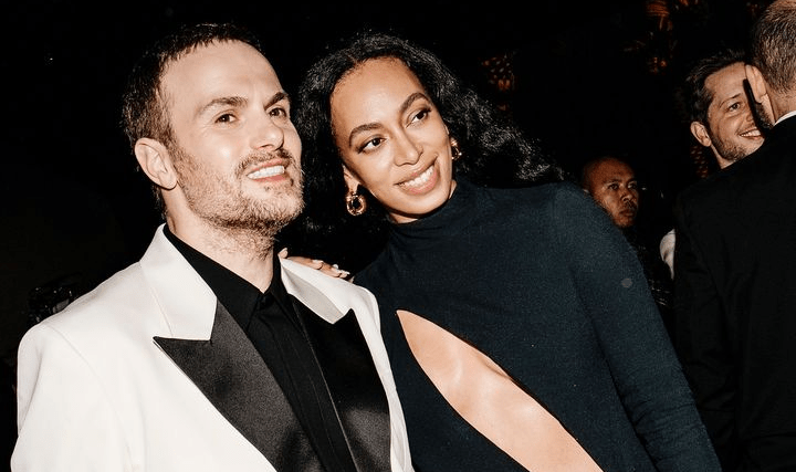 O estilista da Gucci, Sabato De Sarno e Solange Knowles