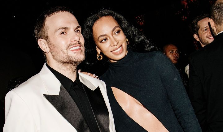 O estilista da Gucci, Sabato De Sarno e Solange Knowles