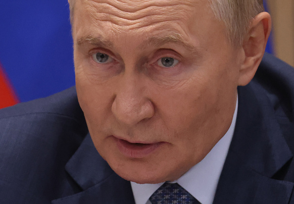 Putin ameaça atacar ‘centros de tomada de decisão’ em Kiev com míssil hipersônico