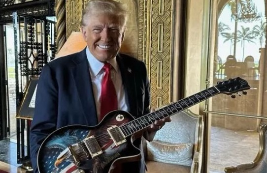 Donald Trump vende guitarras com o formato da Gibson Les Paul