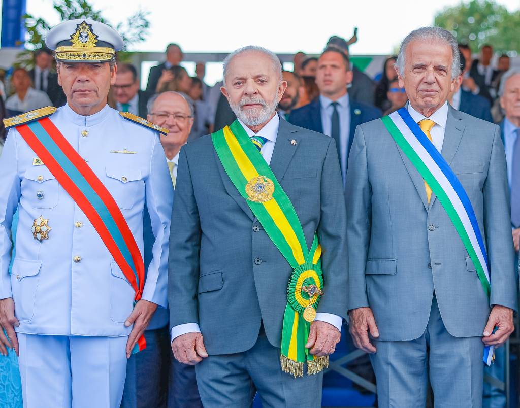 O vídeo da Marinha, a irritação de Lula e o trabalho perdido de Múcio