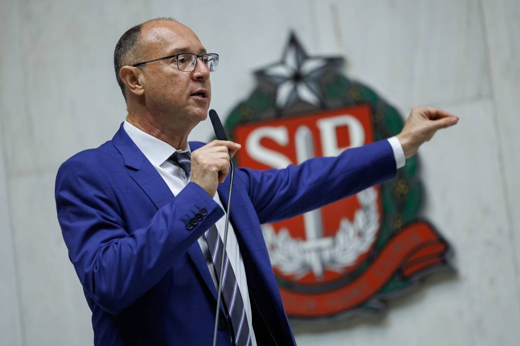 Líder do PT na Alesp cobra Tarcísio por ‘reorientação’ da PM paulista